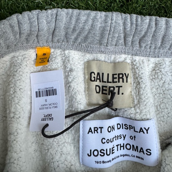 GALLERY DEPT
Straight-Leg Logo-Print Frayed Cotton-Jersey
Drawstring Shorts
$295 - Picture 12 of 14